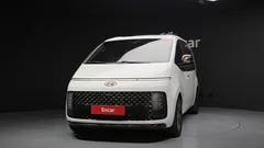 2022 Hyundai Staria 4WD Lounge 9-Seater, белый — фото 3
