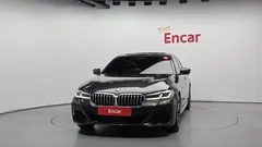 2022 BMW 5-Series 520i M Sport — фото 3