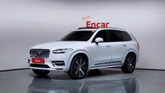 2023 Volvo XC90 T8 Ultimate Bright Hybrid — фото 1
