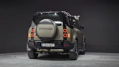 2022 Land Rover Defender 110 D300 HSE — фото 4