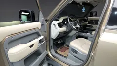 2022 Land Rover Defender 110 D300 HSE — фото 10