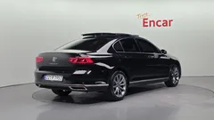 2022 Volkswagen Passat 2.0 TDI Prestige — фото 2