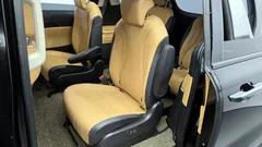 2023 Kia Carnival Diesel 9-Seater Noblesse — фото 11