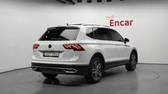 2023 Volkswagen Tiguan 2.0 TSI Prestige — фото 2