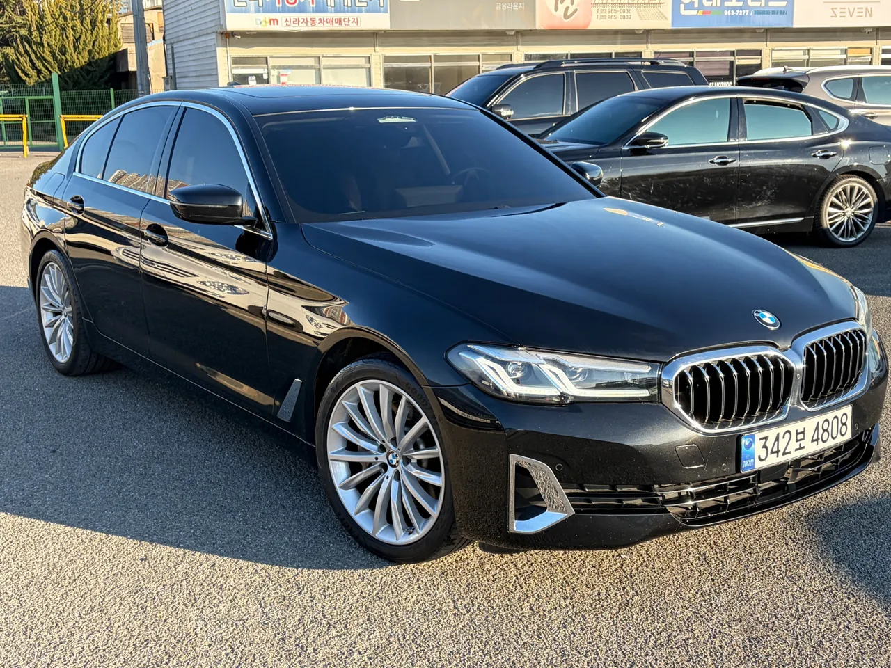 2023 BMW 5-Series 530i Luxury