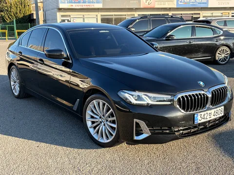 2023 BMW 5-Series 530i Luxury