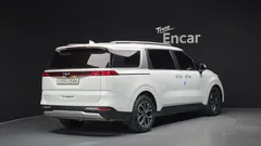 2023 Kia Carnival Diesel 9-Seater Prestige — фото 2