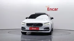 2023 Volvo S90 B6 AWD Ultimate Bright, белый — фото 3