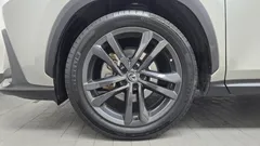 2023 Lexus NX Premium, серо-серебристый — фото 5