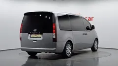 2022 Hyundai Staria 4WD Wheel Chair Lift/Slope — фото 2