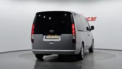 2022 Hyundai Staria 4WD Wheel Chair Lift/Slope — фото 4