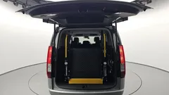 2022 Hyundai Staria 4WD Wheel Chair Lift/Slope — фото 20