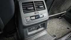 2021 Audi A4 45 TFSI Quattro Premium, белый — фото 17
