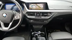 2022 BMW 1-Series 120i Advantage — фото 19