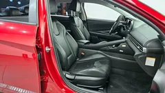 2024 Hyundai AVANTE Smart, красный — фото 10
