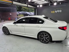 2022 BMW 5-Series 530i M Sport Package — фото 9
