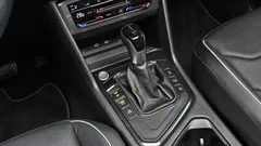 2023 Volkswagen Tiguan 2.0 TSI Prestige, белый — фото 9