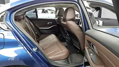 2022 BMW 3-Series 320i Luxury — фото 16
