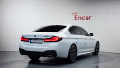 2022 BMW 5-Series 530i M Sport Package — фото 2