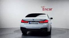 2022 BMW 5-Series 530i M Sport Package — фото 4