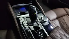 2022 BMW 5-Series 530i M Sport Package — фото 9