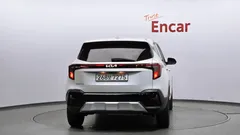 2023 Kia Seltos Gasoline 1.6 Turbo 2WD, белый — фото 4