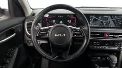2023 Kia Seltos Gasoline 1.6 Turbo 2WD, белый — фото 17
