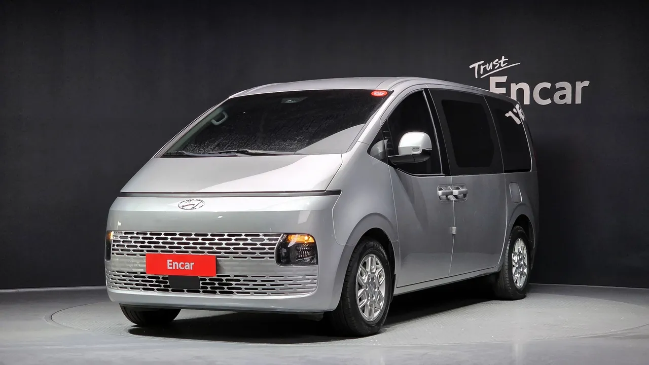 2023 Hyundai Staria L3.5 Cargo 5-Seater
