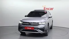 2022 Volkswagen Tiguan 2.0 TSI Prestige, серо-серебристый — фото 3