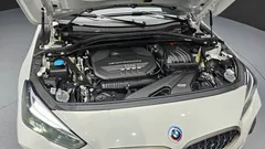 2023 BMW 2-Series M235i xDrive — фото 6