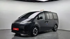 2022 Hyundai Staria 4WD Lounge 9-Seater — фото 1