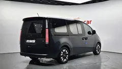 2022 Hyundai Staria 4WD Lounge 9-Seater — фото 2