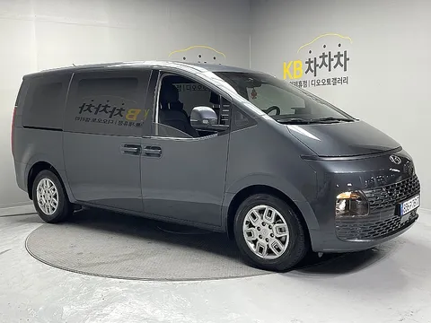 2023 Hyundai Staria Cargo 5-Seater