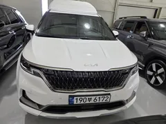 2023 Kia Carnival Gasoline 9-Seater Hi-Limousine — фото 3