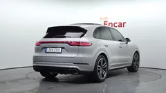 2022 Porsche Cayenne 4.0 Turbo — фото 2