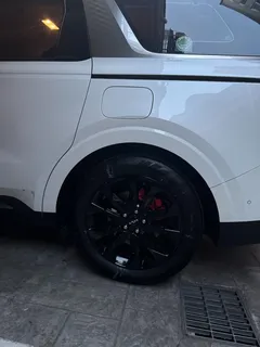 2023 Kia Carnival Gasoline 7-Seater Signature — фото 3