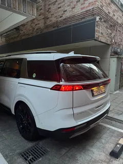 2023 Kia Carnival Gasoline 7-Seater Signature — фото 4