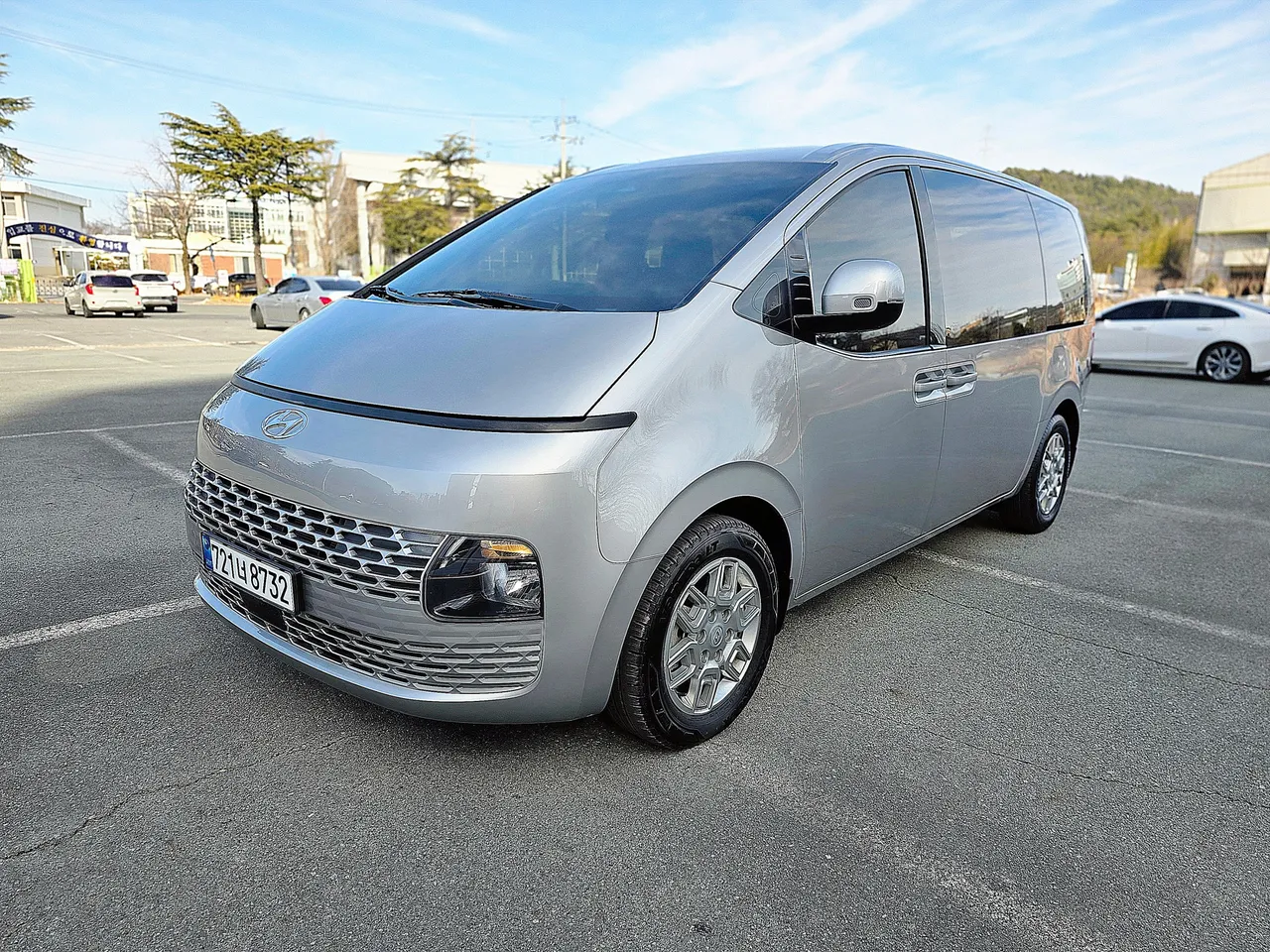 2023 Hyundai Staria 4WD Tourer 11-Seater