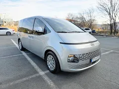 2023 Hyundai Staria 4WD Tourer 11-Seater — фото 2