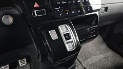 2022 Hyundai Staria Lounge 9-Seater — фото 9
