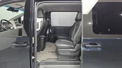 2022 Hyundai Staria Lounge 9-Seater — фото 11