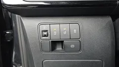 2022 Hyundai Staria Lounge 9-Seater — фото 14