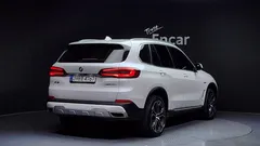 2022 BMW X5 xDrive 45e xLine — фото 2