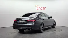 2022 Mercedes-Benz E-Class E220d 4MATIC AMG Line — фото 2
