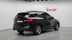 2022 BMW X1 xDrive 20i M Sport — фото 2