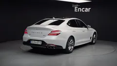 2021 Genesis G70 Gasoline 2.0T 4WD, белый — фото 2