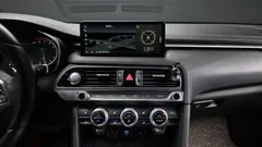 2021 Genesis G70 Gasoline 2.0T 4WD, белый — фото 14
