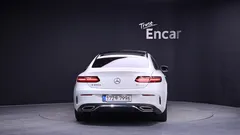 2022 Mercedes-Benz E-Class E300d 4MATIC Coupe — фото 4