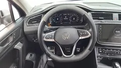 2023 Volkswagen Tiguan 2.0 TSI Prestige — фото 17