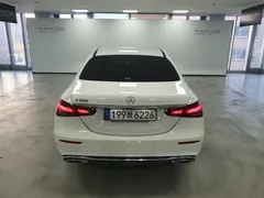 2023 Mercedes-Benz E-Class E250 Exclusive — фото 4
